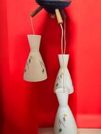 Mooie vintage melkglas hanglamp met 3 kelken. Jaren 50/60, Ophalen of Verzenden, Zo goed als nieuw, Minder dan 50 cm