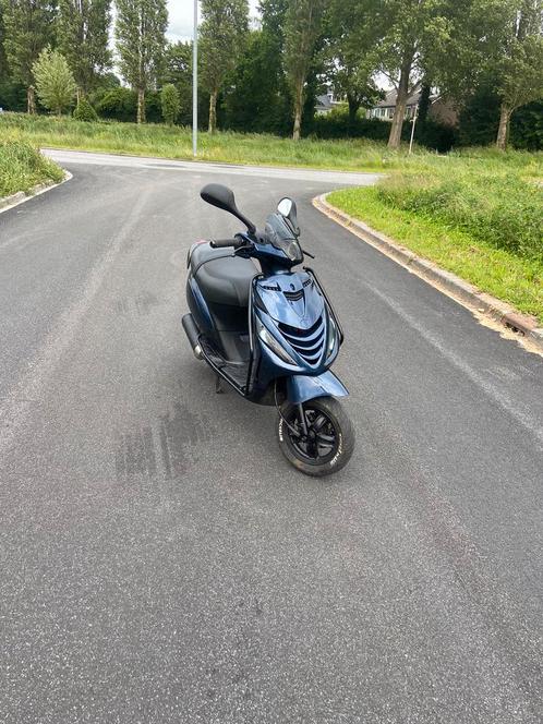 Piaggo Zip 4 Takt 50 cc, Fietsen en Brommers, Scooters | Piaggio, Zo goed als nieuw, Zip, Maximaal 45 km/u, Benzine, Ophalen