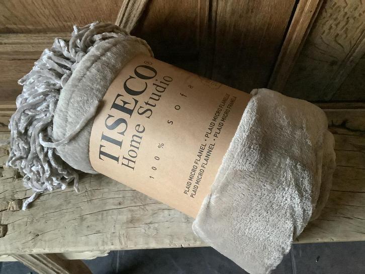 NIEUW super zachte plaid woondeken taupe, Huis en Inrichting, Woonaccessoires | Plaids en Woondekens, Nieuw, Ophalen of Verzenden