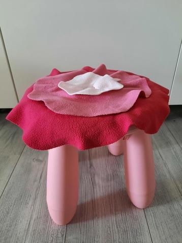 Ikea mammut krukje roze beschikbaar voor biedingen