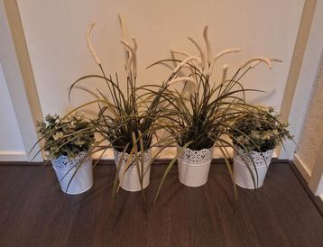 4 Kunstplantjes in metalen potje - Gebruikt beschikbaar voor biedingen