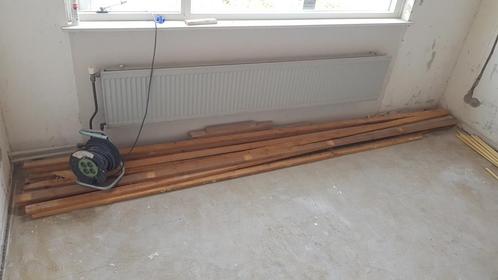 Grote partij rachels/raggels/latten, spijker vrij, Doe-het-zelf en Verbouw, Plinten en Afwerking, Zo goed als nieuw, Plinten, Overige materialen