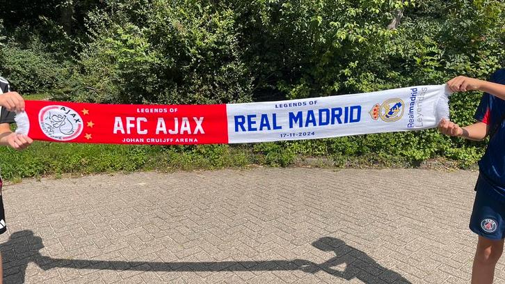 Ajax-Real Madrid legends sjaal premium legends wedstrijd, Tickets en Kaartjes, Overige Tickets en Kaartjes, Eén persoon