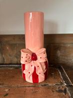 Roze/rode vaas met strik, Ophalen of Verzenden, Minder dan 50 cm, Rood, Glas