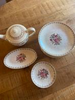 Brocante bloemen servies, Huis en Inrichting, Keuken | Servies, Ophalen, Porselein, Overige stijlen, Bord(en)