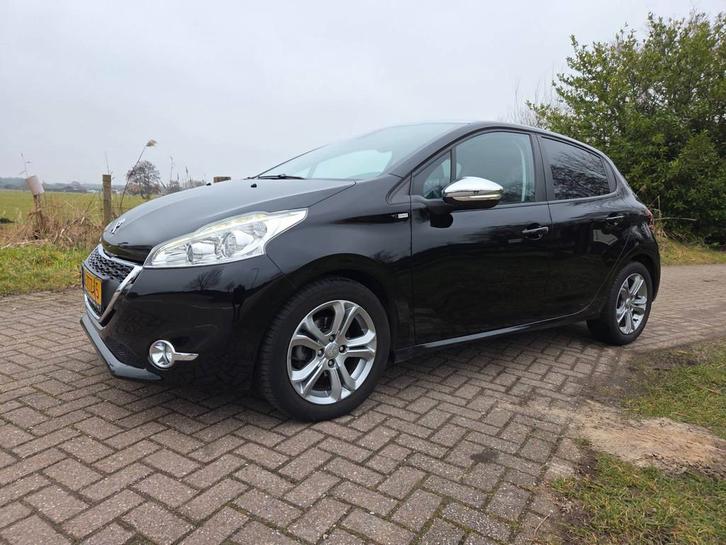 PEUGEOT 208 1.2 PureTech 82PK 5D Style Pack Plus, Auto's, Peugeot, Particulier, Te koop, ABS, Airbags, Airconditioning, Bluetooth