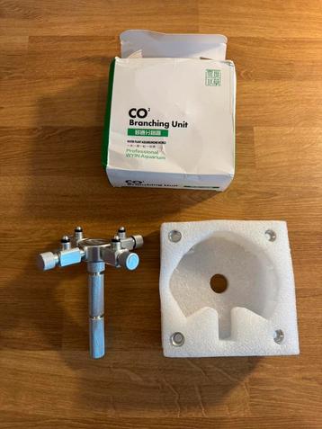 Aquarium co2 splitter (4 aquaria) beschikbaar voor biedingen