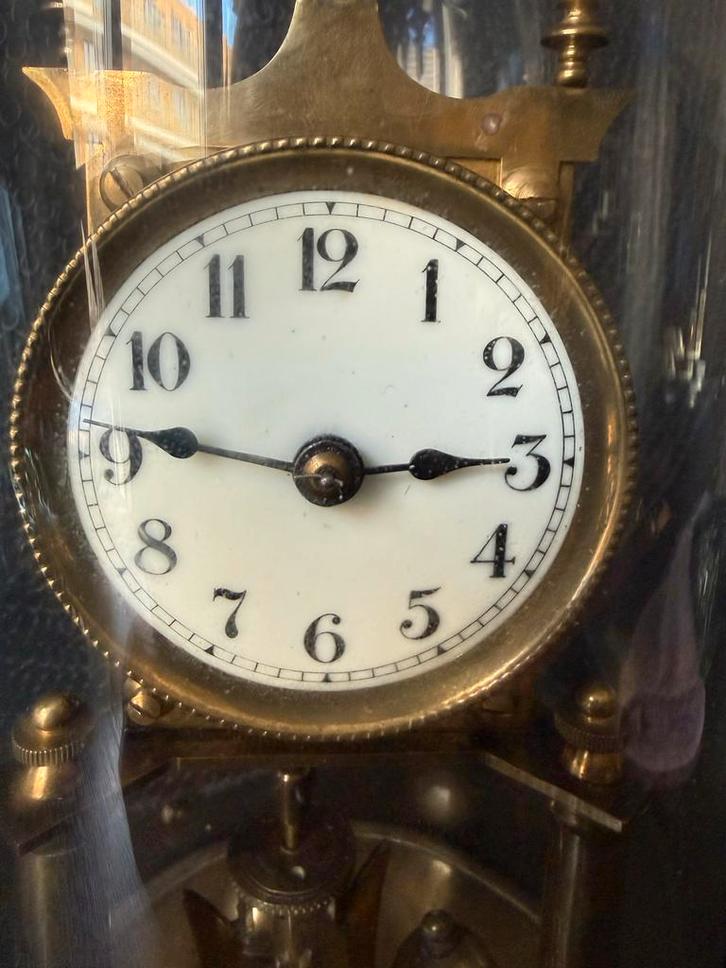 Antieke pendule onder stolp, Antiek en Kunst, Antiek | Klokken, Ophalen of Verzenden