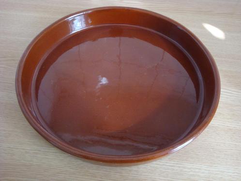 Grote schaal terracotta rond in zeer goede staat, Huis en Inrichting, Keuken | Servies, Zo goed als nieuw, Schaal of Schalen, Overige stijlen