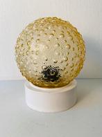 Jaren 70 plafondlamp met amber kleur glazen bolletje, Verzamelen, Retro, Ophalen of Verzenden