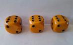 3 grote Dobbelstenen van Bakeliet, Ophalen of Verzenden