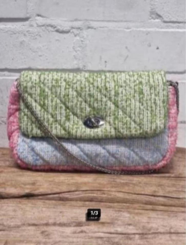 Becksondergaard - Mooie boucle tas - crossbody - Nieuw, Sieraden, Tassen en Uiterlijk, Tassen | Damestassen, Nieuw, Schoudertasje