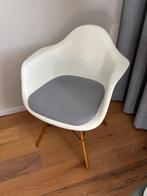 Vitra eames daw kuipstoelen (2 stuks), Huis en Inrichting, Stoelen, Gebruikt, Twee, Wit, Ophalen