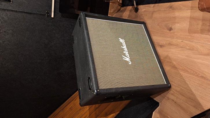 Marshall 1960B 2x12 v30, Muziek en Instrumenten, Versterkers | Bas en Gitaar, Gebruikt, Gitaar, 100 watt of meer, Ophalen