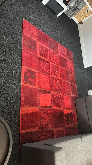 Vloerkleed 220 x 170 beschikbaar voor biedingen