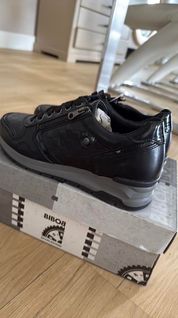 Sneakers nieuw in doos, Kleding | Dames, Schoenen, Zwart, Nieuw, Ophalen of Verzenden, Sneakers of Gympen