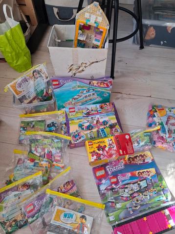 Lego friends  beschikbaar voor biedingen