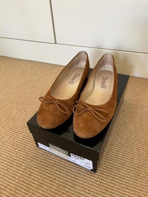 Damesschoenen/ballerina’s Donelli suède cognac 38.5, Kleding | Dames, Schoenen, Zo goed als nieuw, Ballerina's, Bruin, Ophalen of Verzenden