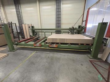 Platenmagazijnen Holzma beschikbaar voor biedingen