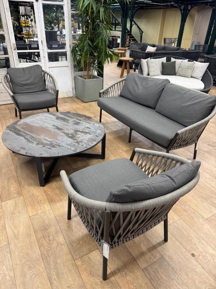 Loungeset Majinto | Borek | Showroommodel, Tuin en Terras, Tuinsets en Loungesets, Zo goed als nieuw, Loungeset, Overige materialen