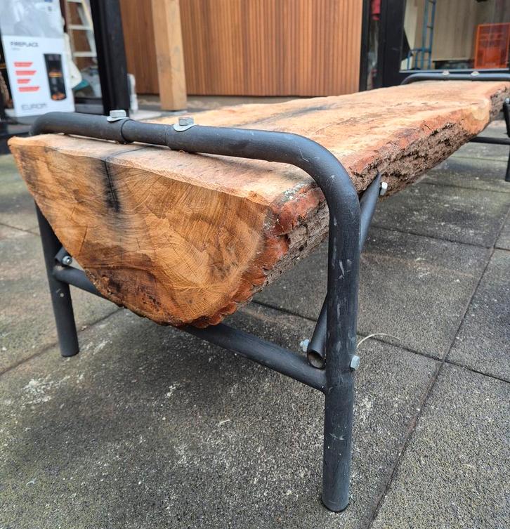 Boomstambank eettafel boomstam eiken bank massief 3 persoons, Huis en Inrichting, Banken | Bankstellen, Gebruikt, Rechte bank