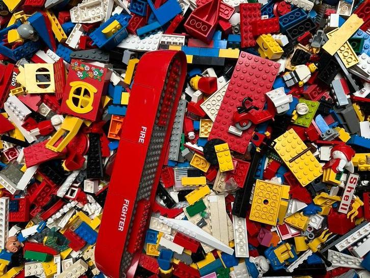 Lego vintage. Veel poppetjes. 13,5 kilo, Kinderen en Baby's, Speelgoed | Duplo en Lego, Gebruikt, Lego, Losse stenen, Ophalen of Verzenden