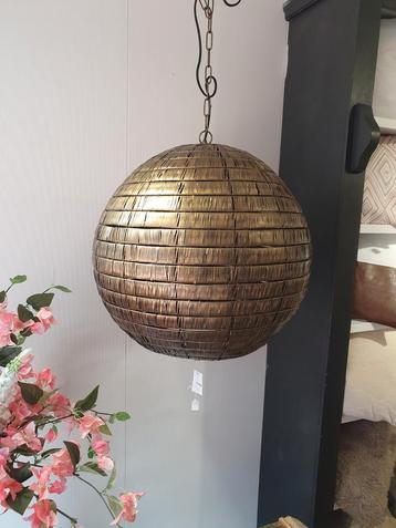 Nieuwe zeer exclusieve bronskleurige metalen hanglamp (en) 
 beschikbaar voor biedingen