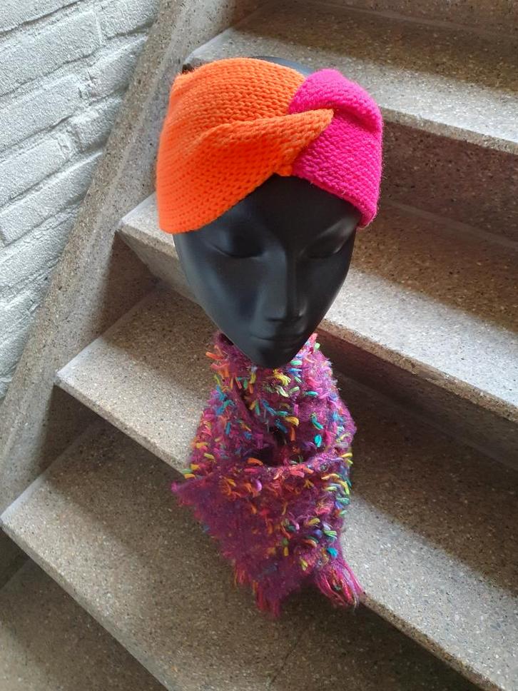 Zachte twee kleuren gebreide haarband, Kleding | Dames, Hoeden en Petten, Zo goed als nieuw, One size fits all, Verzenden