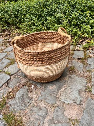 Decoratieve mand 23x30 cm beschikbaar voor biedingen