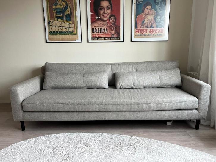 Woood grijze driezitsbank Nienke, Huis en Inrichting, Banken | Sofa's en Chaises Longues, Zo goed als nieuw, Driepersoons, 200 tot 250 cm