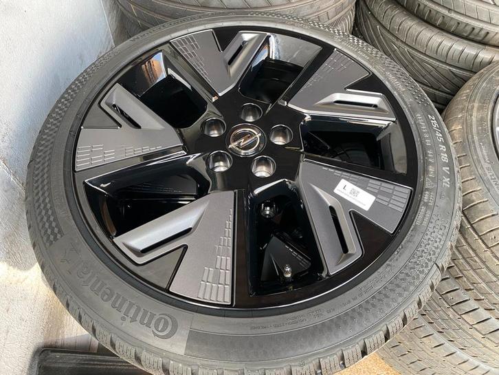 NIEUWE 18” Opel Astra L velgen + NIEUWE Conti winterbanden, Auto-onderdelen, Banden en Velgen, Banden en Velgen, Winterbanden
