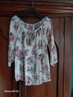 Blouse met bloemen maat 42, Kleding | Dames, Grote Maten, Ophalen of Verzenden, Zo goed als nieuw, Blouse of Tuniek