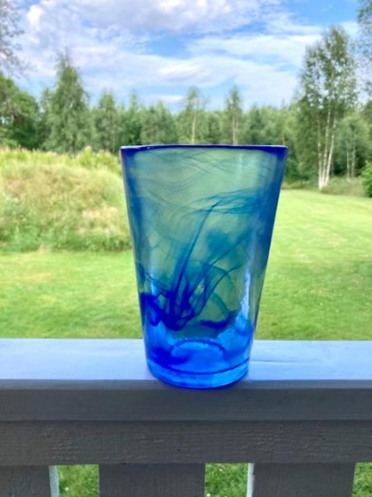Kosta Boda: glas vaas van Ulrica Vallien Zweden, serie Mine, Antiek en Kunst, Antiek | Glas en Kristal, Ophalen of Verzenden