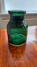 Groene kleine vaas, 16cm hoog, Huis en Inrichting, Ophalen of Verzenden, Minder dan 50 cm, Groen, Glas