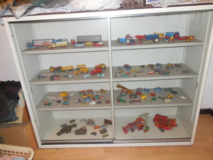 Autos,vrachtautos,tractoren ,legervoertuigen, enz, Hobby en Vrije tijd, Modelauto's | Overige schalen, Gebruikt, Auto, Ophalen