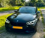 BMW M140i | Yvoorwit leer | M Perf. carbon | Harman Kardon, Auto's, BMW, Achterwielaandrijving, 74 €/maand, USB, Particulier