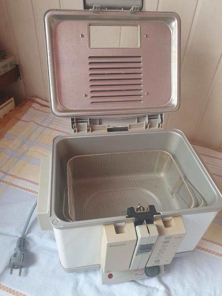 Philips Friteuse 2.3L - Zo goed als nieuw!, Witgoed en Apparatuur, Frituurpannen, Zo goed als nieuw, 2 tot 3 liter, Uitneembare binnenpan