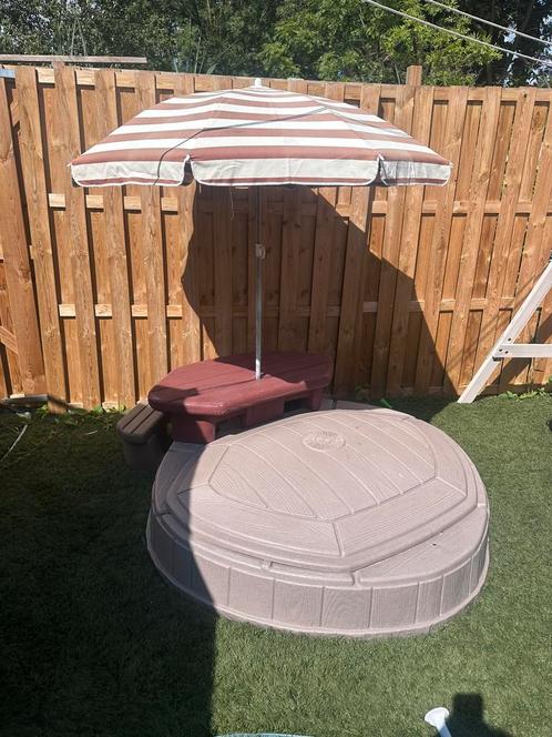 Zandbak mer zit gedeelte en parasol merk Step2, Tuin en Terras, Parasols, Zo goed als nieuw, Ophalen of Verzenden