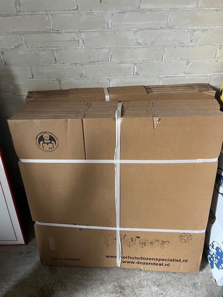 90 verhuisdozen - gratis bezorgd in amsterdam!, Doe-het-zelf en Verbouw, Kratten en Dozen, Zo goed als nieuw, Doos, 50 tot 75 cm