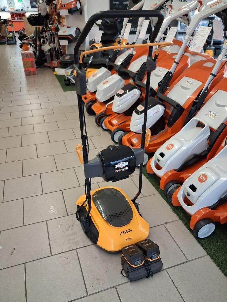 STIGA Aero 132e Kit Accu zweef grasmaaier, Tuin en Terras, Grasmaaiers, Zo goed als nieuw, Accu-grasmaaier, 30 t/m 39 cm, Zweefmaaier