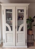 Houten buffetkast met Glazen Deuren, Ophalen, Met plank(en), Gebruikt, 200 cm of meer