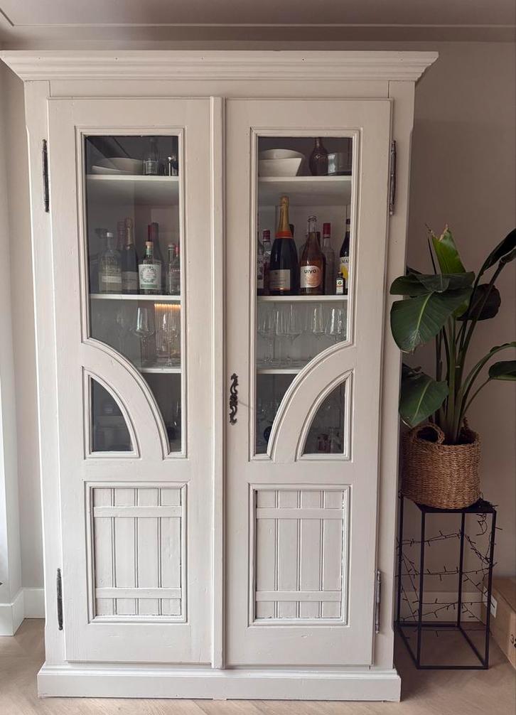 Houten buffetkast met Glazen Deuren, Huis en Inrichting, Kasten | Buffetkasten, Gebruikt, 200 cm of meer, 150 tot 200 cm, 25 tot 50 cm