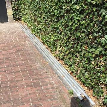 4 stuks aluminium buizen, 4.70 m lang 4 cm diameter beschikbaar voor biedingen
