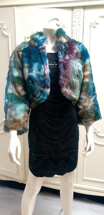 Uniek nep bont jasje  beschikbaar voor biedingen