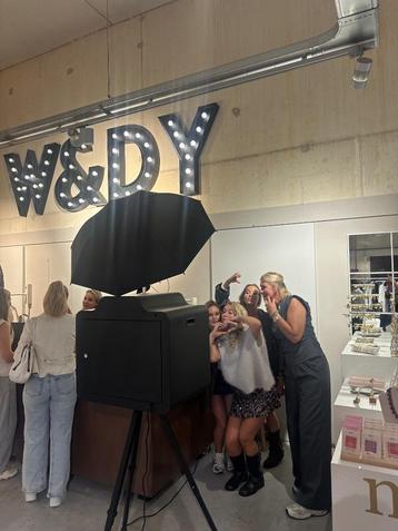 Photobooth huren beschikbaar voor biedingen
