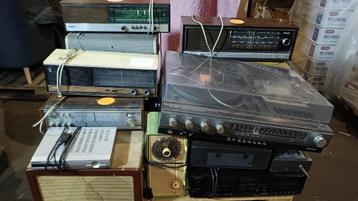 Pallet vol platenspelers, cassettedecks & recorders beschikbaar voor biedingen