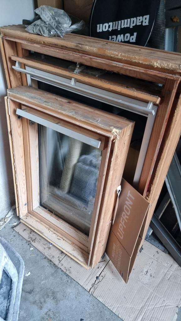 Velux dakraam GGL 304 (78x98) & GGL 102 (55x78) compleet, Doe-het-zelf en Verbouw, Glas en Ramen, Zo goed als nieuw, Dakraam, 80 tot 120 cm