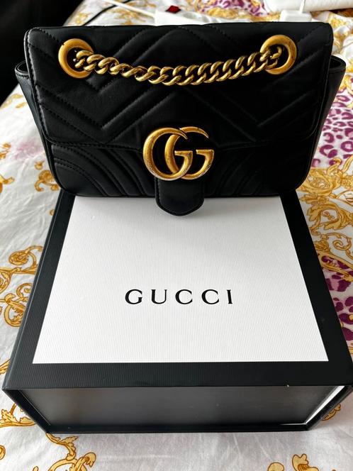 Authentieke Gucci GG Marmont Shoulder Bag, Sieraden, Tassen en Uiterlijk, Tassen | Damestassen, Gebruikt, Schoudertasje, Zwart