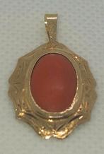 Gouden hanger met bloedkoraal 585, Overige voorstellingen, Ophalen of Verzenden, Zo goed als nieuw, Goud