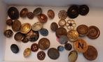 Antieke knopen, Hobby en Vrije tijd, Ophalen of Verzenden, Zo goed als nieuw, Knoop of Knopen